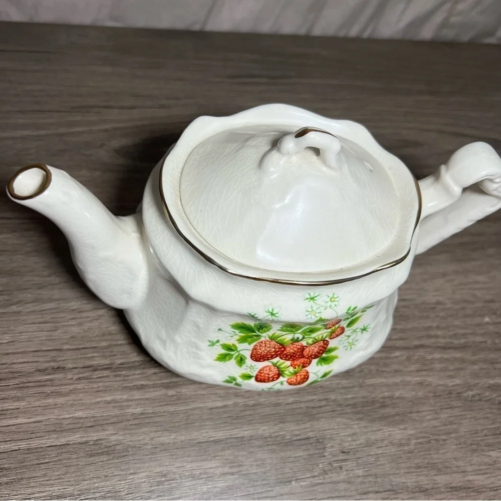 Vintage Rare Arthur Wood England Strawberry teapot